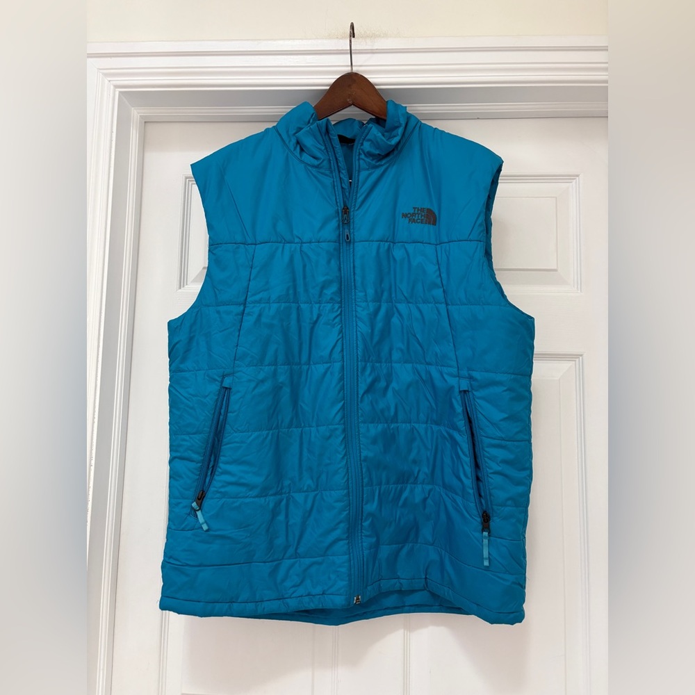 The North Face men’s XL lightweight puffer vest.